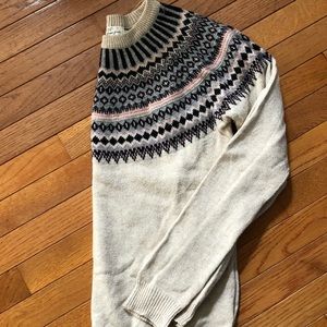 Collar detailing sweater